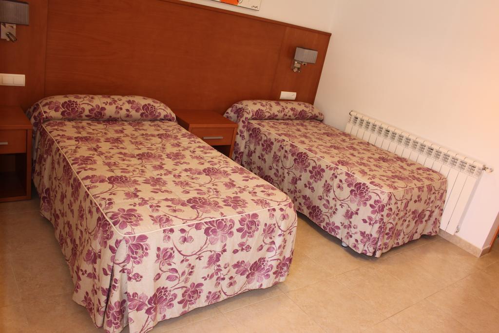 Hotel Rural Casa Ramiro Cedrillas Habitación foto